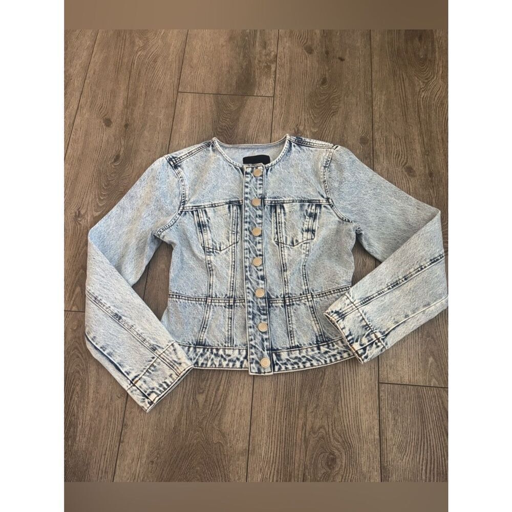 Bagatelle Light Acid Wash Denim Jacket - Women's Button-Front Jacket